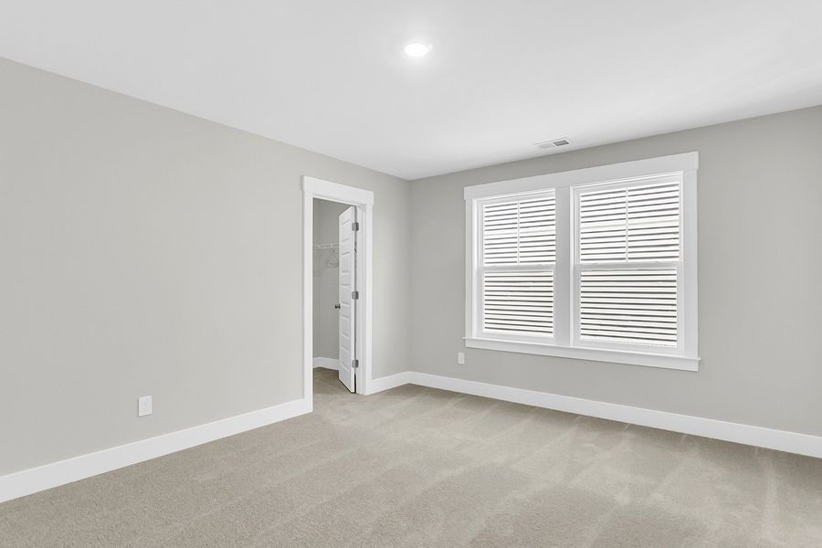 Spacious, unfurnished interior of a new home in Lochton, Summerville (Image 41).