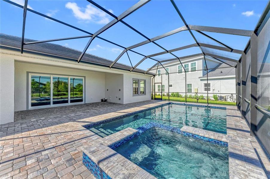 Exterior details and patio area of a home in , Venice (Image 2).