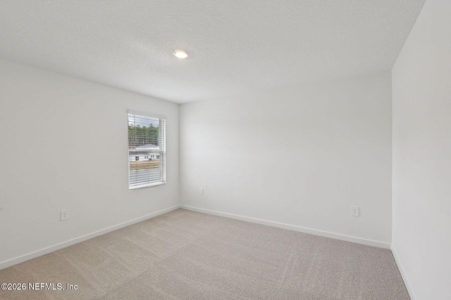 Spacious, unfurnished interior of a new home in Kings Preserve, Jacksonville (Image 21).