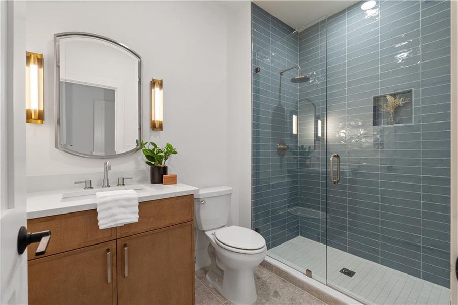 Furnished interior view inside a new home in , Roswell (Image 15).