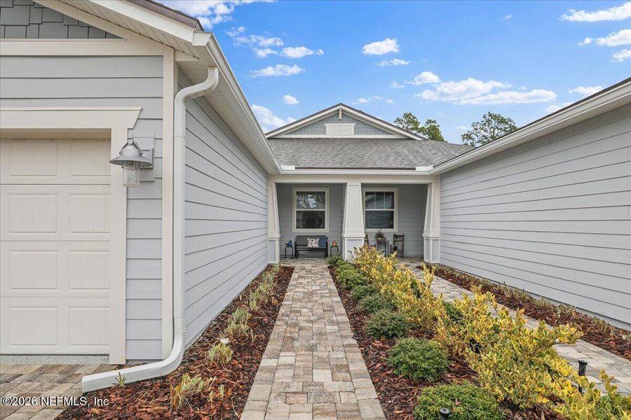 Exterior details and patio area of a home in , Ponte Vedra (Image 3).