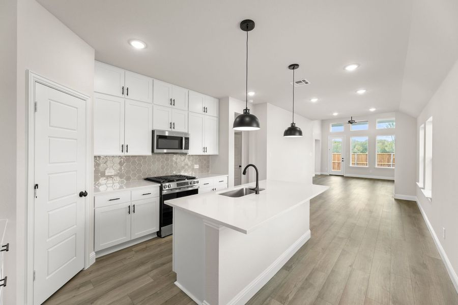 Furnished interior view inside a new home in Creekside, Royse City (Image 8).