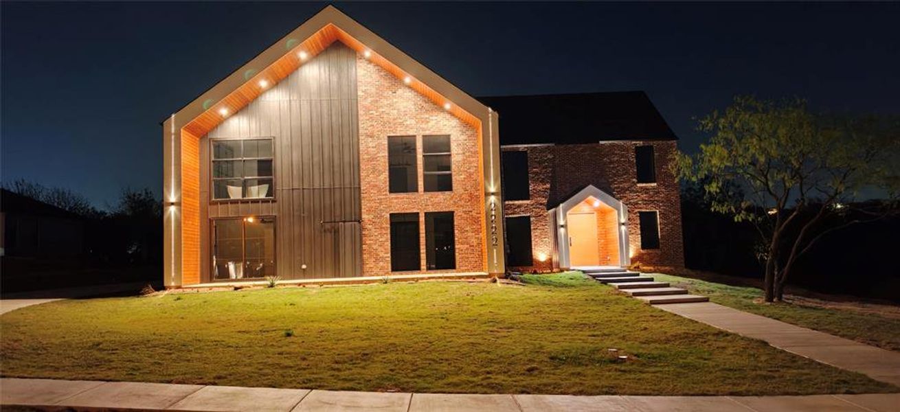 Front exterior of a new home in , Cedar Hill, TX, highlighting curb appeal (Image 20).