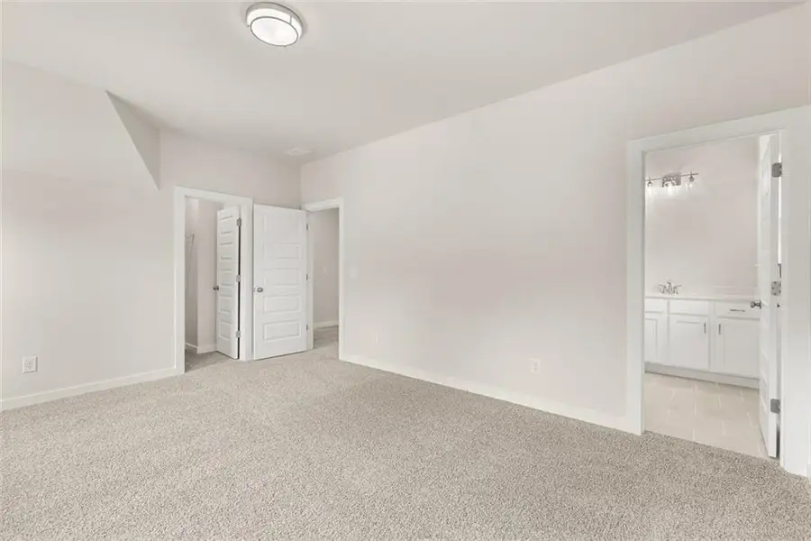 Spacious, unfurnished interior of a new home in , Gainesville (Image 23). Spacious, unfurnished interior of a new home in , Gainesville (Image 23).