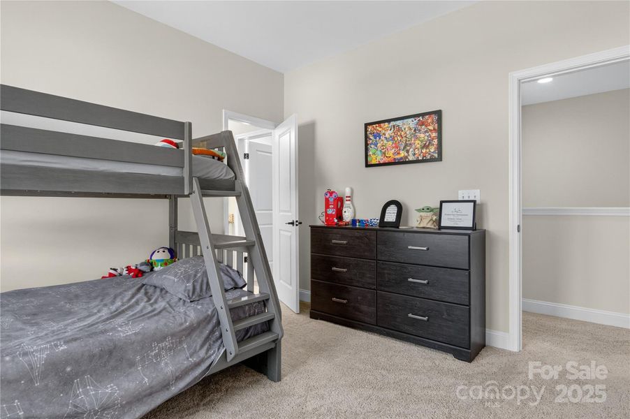 Large Bedroom Large Bedroom