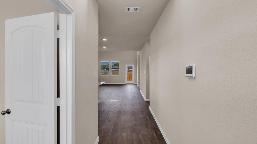 Spacious, unfurnished interior of a new home in Talavera, Kyle (Image 19). Spacious, unfurnished interior of a new home in Talavera, Kyle (Image 19).