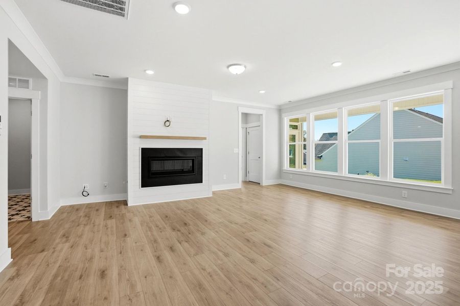 Spacious, unfurnished interior of a new home in Rone Creek, Waxhaw (Image 37).