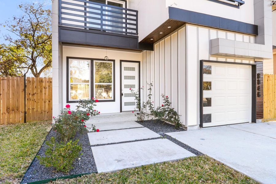 Exterior details and patio area of a home in , Houston (Image 3).