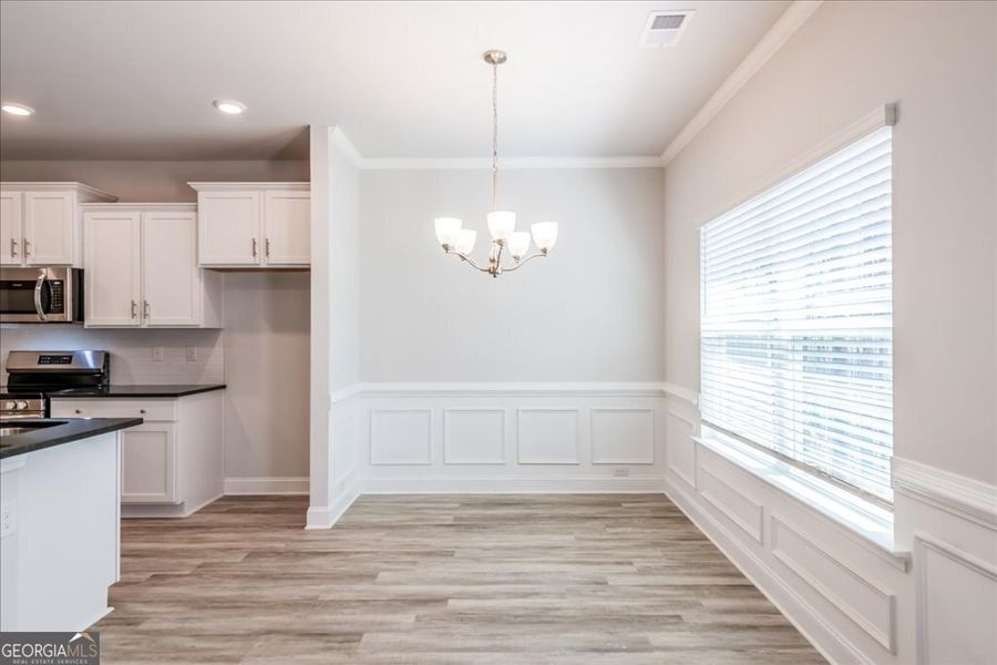 Spacious, unfurnished interior of a new home in Oakview Estates, Macon (Image 24).