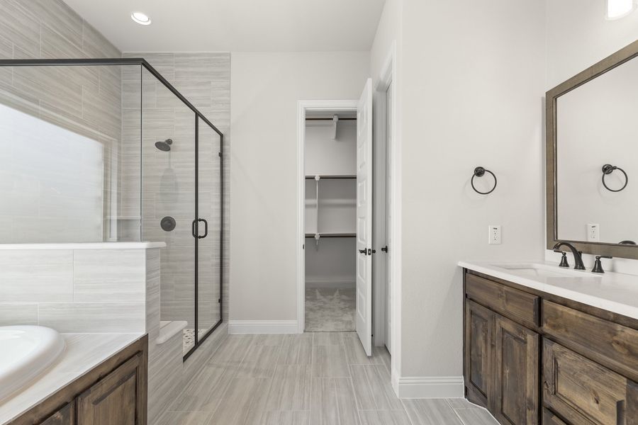 Furnished interior view inside a new home in River Ranch, Van Alstyne (Image 11).