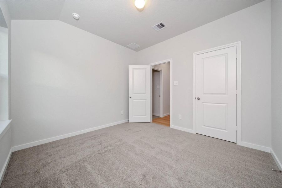 Spacious, unfurnished interior of a new home in , New Caney (Image 10).