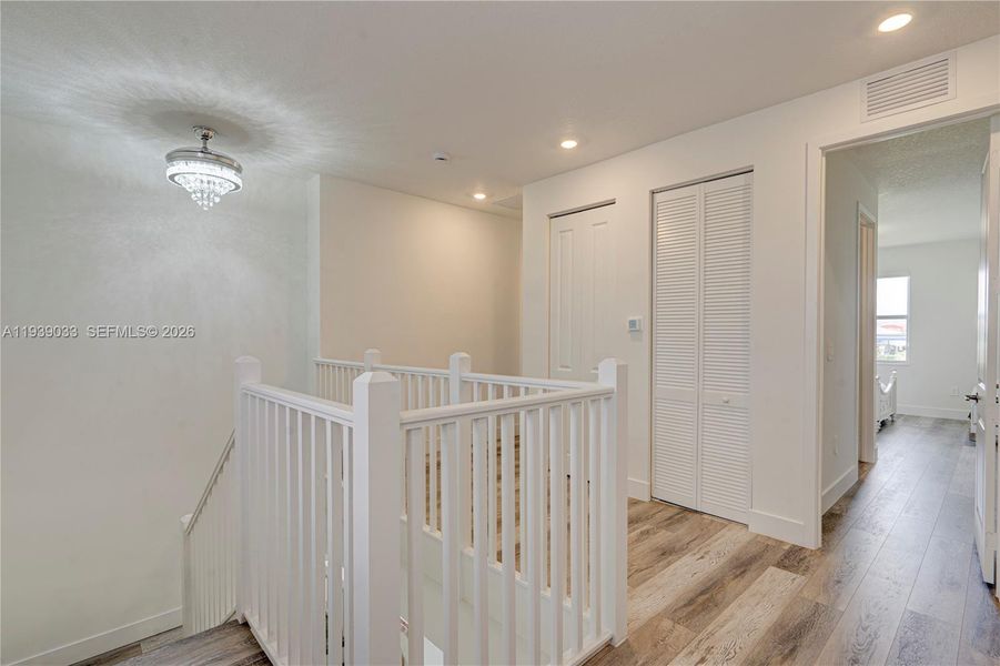 Spacious, unfurnished interior of a new home in Crescent Ridge, Davie (Image 22).