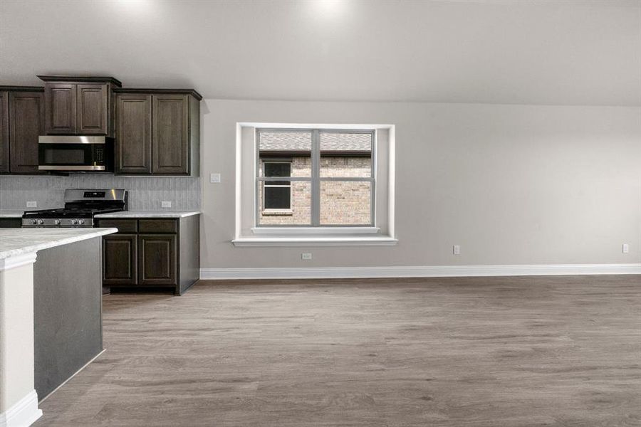 Spacious, unfurnished interior of a new home in Fox Landing, Caddo Mills (Image 34).