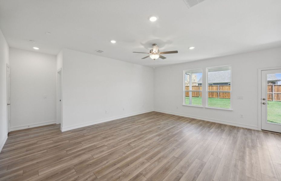 Spacious, unfurnished interior of a new home in Anna Town Square, Anna (Image 7). Spacious, unfurnished interior of a new home in Anna Town Square, Anna (Image 7).