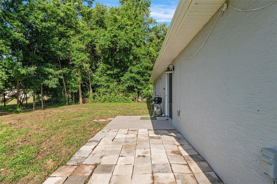 Exterior details and patio area of a home in , Belleview (Image 28).