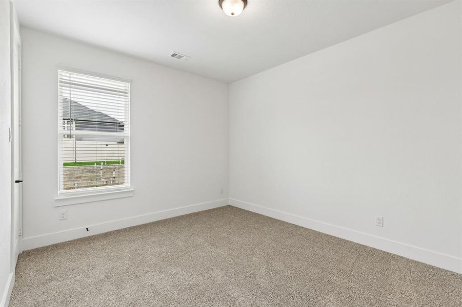 Spacious, unfurnished interior of a new home in Brahman Ranch, Venus (Image 17).