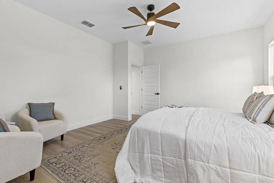 8836-97th-Ct-HigMedia-031-1280