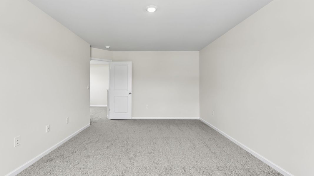 Spacious, unfurnished interior of a new home in The Townes at Stonecrest, Hendersonville (Image 26).