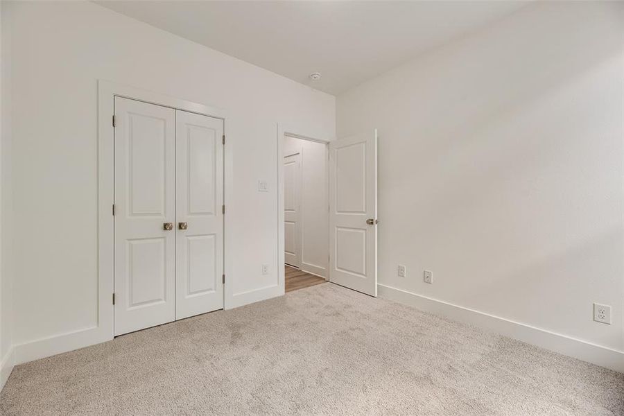 Spacious, unfurnished interior of a new home in , Dallas (Image 26).