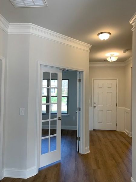 Spacious, unfurnished interior of a new home in Royal Pines, Trinity (Image 15). Spacious, unfurnished interior of a new home in Royal Pines, Trinity (Image 15).