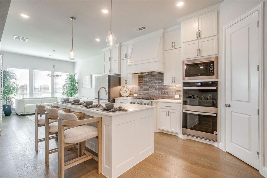 Furnished interior view inside a new home in M3 Ranch 60s, Mansfield (Image 37).