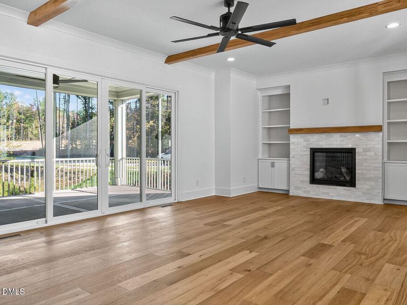 005-1280x960-living-room 005-1280x960-living-room