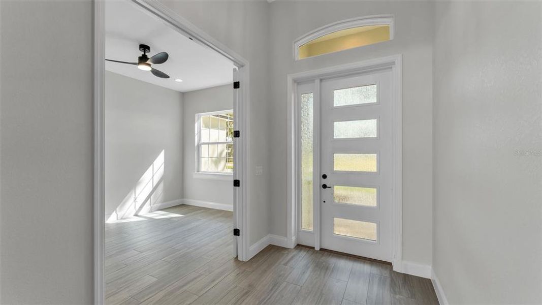 Spacious, unfurnished interior of a new home in , Lakeland (Image 35).