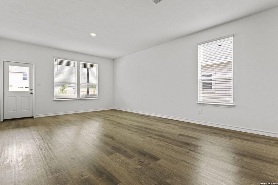 Spacious, unfurnished interior of a new home in Dove Song, Marion (Image 20).