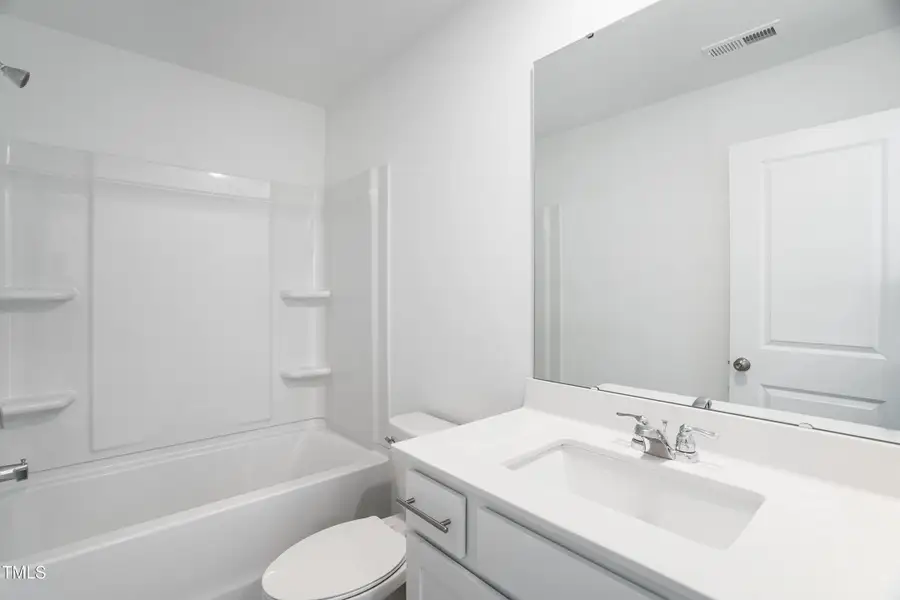 SUN_ElizabethSprings_Pic_202ShingleOak_3