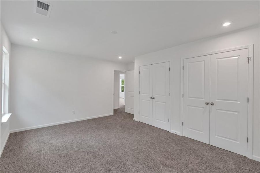 Spacious, unfurnished interior of a new home in The Overlook at Factory Shoals, Mableton (Image 20).