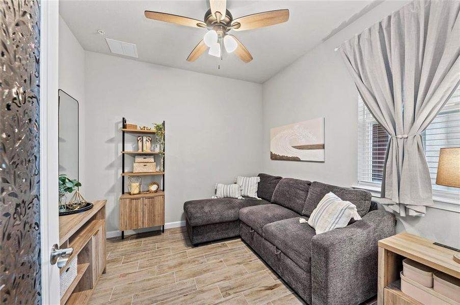 Furnished interior view inside a new home in , Venice (Image 28).