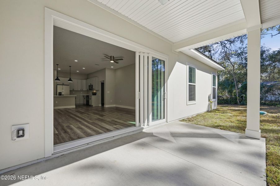 Exterior details and patio area of a home in , Jacksonville (Image 3).