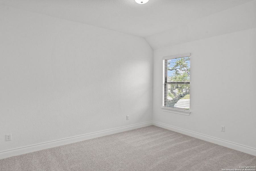 Spacious, unfurnished interior of a new home in Bison Ridge, San Antonio (Image 25). Spacious, unfurnished interior of a new home in Bison Ridge, San Antonio (Image 25).