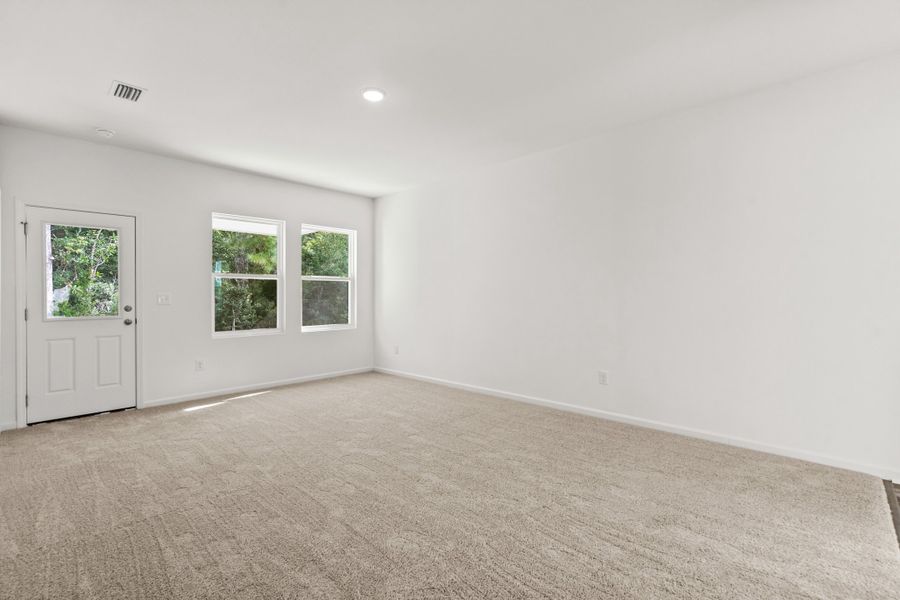 Representative unfurnished interior of a home built from the Sterling by Starlight Homes in Andalusia, Loris (Image 22).