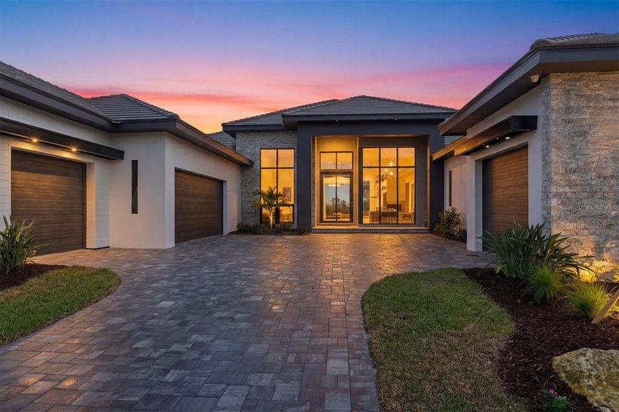 Exterior details and patio area of a home in , Sarasota (Image 27).
