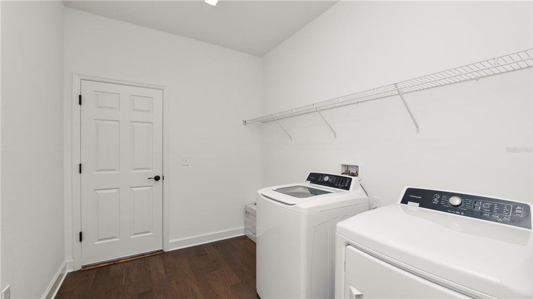 Furnished interior view inside a new home in , Lakeland (Image 13).