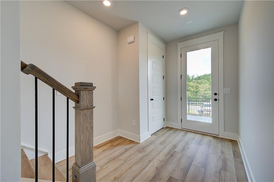 Spacious, unfurnished interior of a new home in Barrett Pointe, Kennesaw (Image 29).