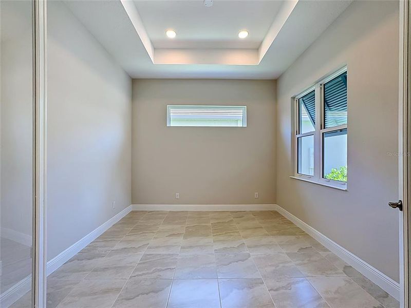 Spacious, unfurnished interior of a new home in Watercolor Place, Bradenton (Image 45).