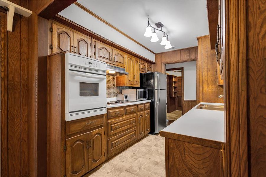 Furnished interior view inside a new home in , Mineola (Image 27).