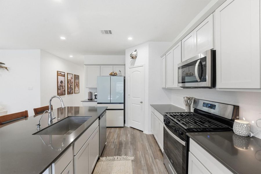 Furnished interior view inside a new home in River Ranch Meadows, Dayton (Image 7). Furnished interior view inside a new home in River Ranch Meadows, Dayton (Image 7).
