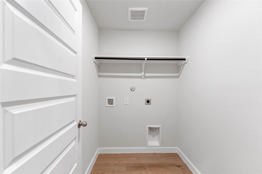 Spacious, unfurnished interior of a new home in Bluestem, Brookshire (Image 27).