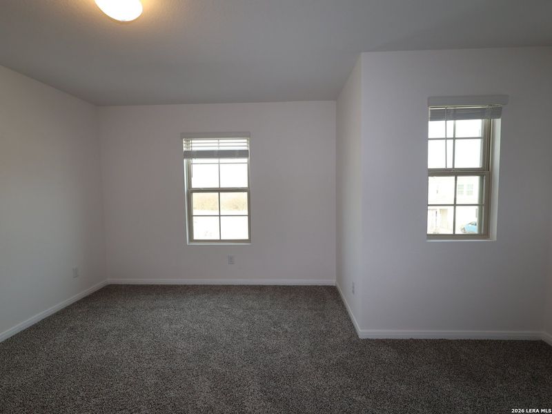 Spacious, unfurnished interior of a new home in Agave, San Antonio (Image 27).