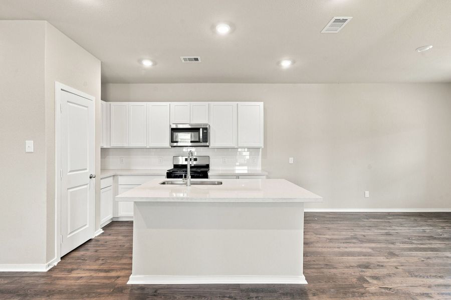 New Home in Alvin, TX.  - Slide 12