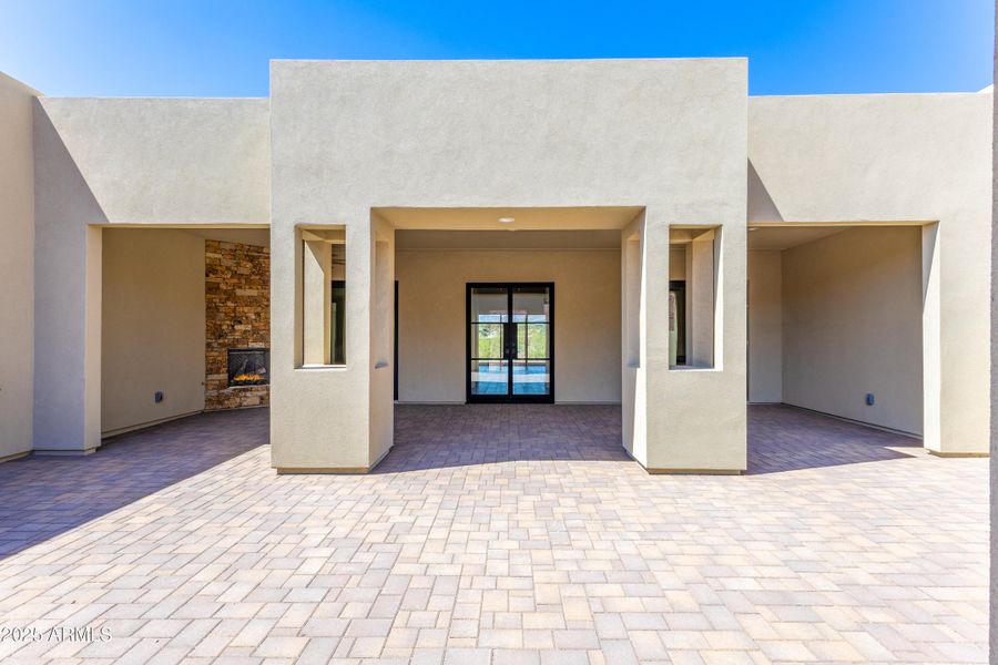 Front Courtyard Front Courtyard