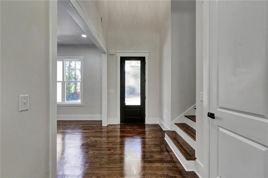 Spacious, unfurnished interior of a new home in , Snellville (Image 42). Spacious, unfurnished interior of a new home in , Snellville (Image 42).