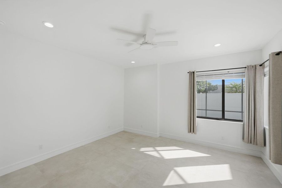 33-web-or-mls-1199-se-puritan-ln