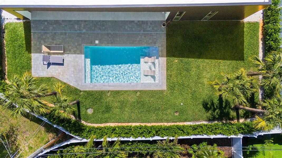 Exterior details and patio area of a home in , Belleair (Image 27).