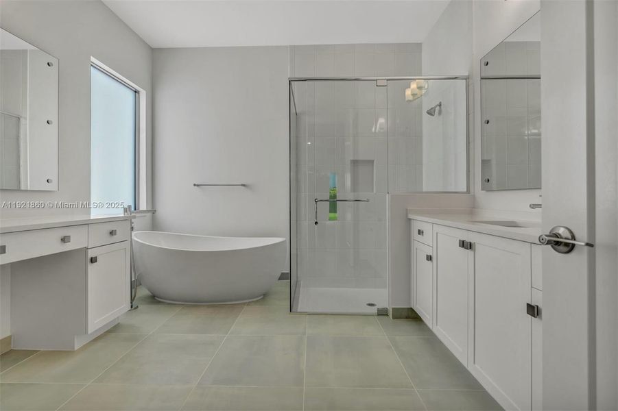 Furnished interior view inside a new home in , Boca Raton (Image 8). Furnished interior view inside a new home in , Boca Raton (Image 8).