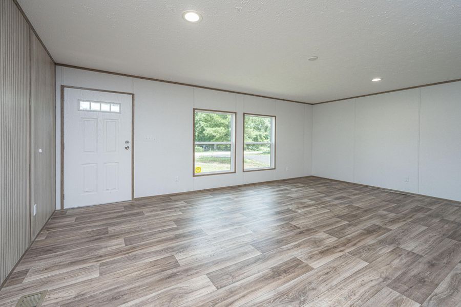 Spacious, unfurnished interior of a new home in , Cottageville (Image 20).