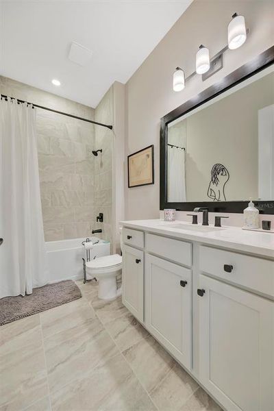 Furnished interior view inside a new home in , Palmetto (Image 53).